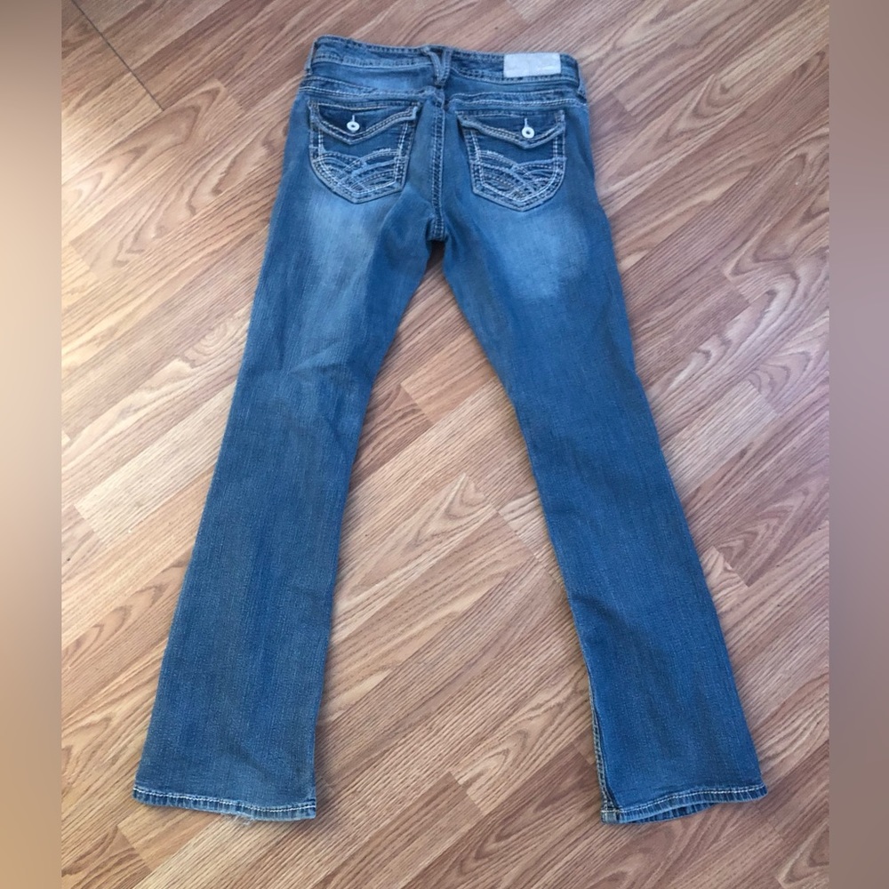 Ariya jeans